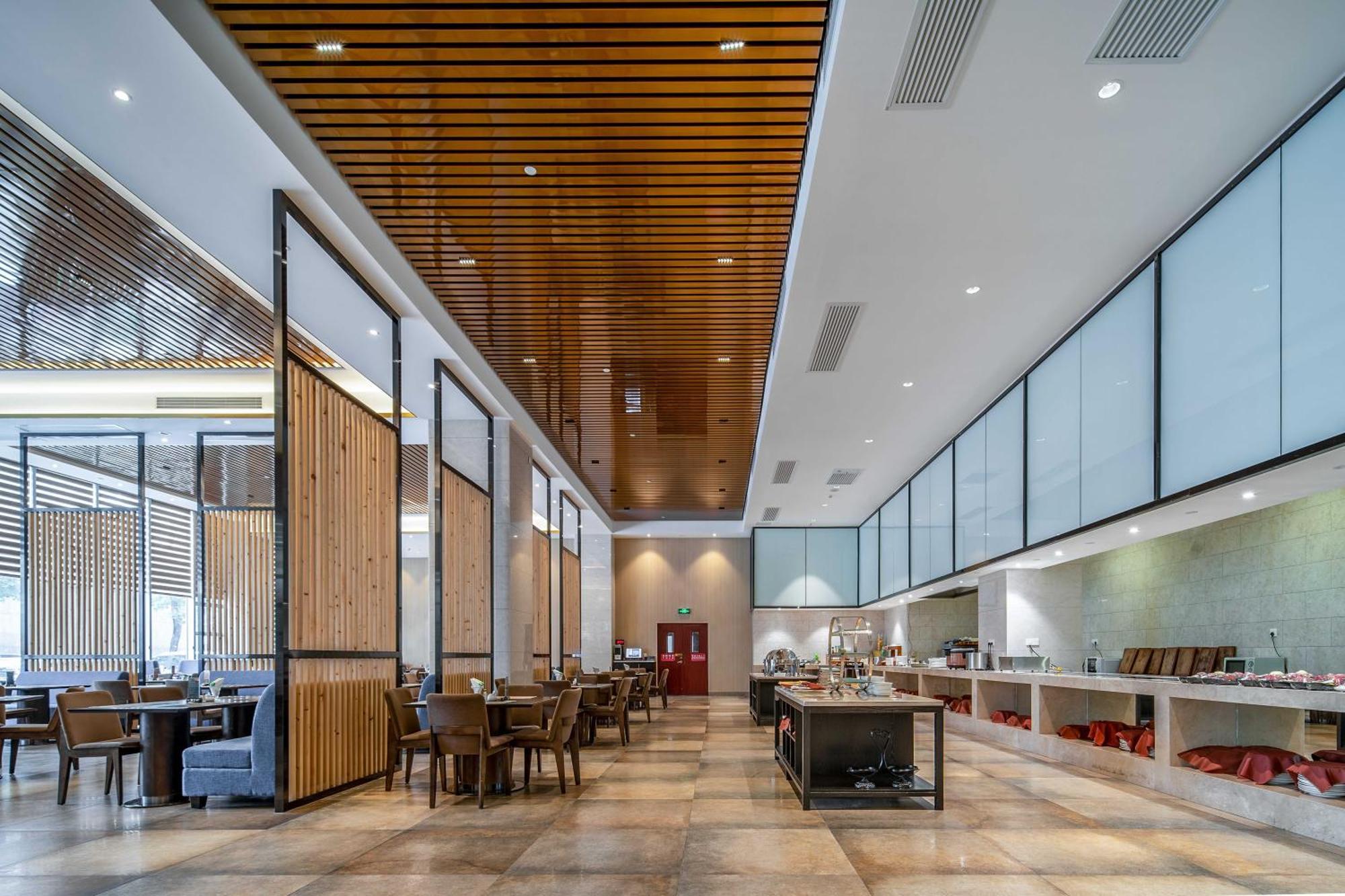 Phoenix Hill Hotel Dongguan - Golf Course Shop Exteriér fotografie