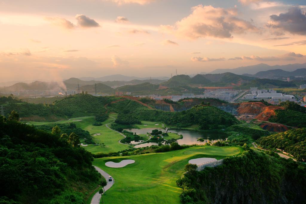 Phoenix Hill Hotel Dongguan - Golf Course Shop Exteriér fotografie